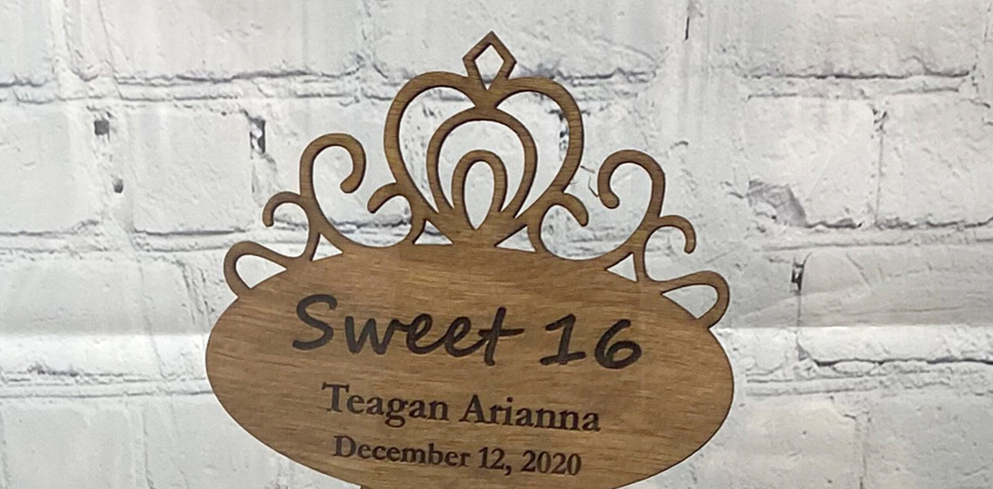 Quinceañera / Sweet 16 Heart Tiara Guest Book